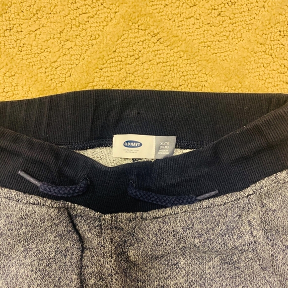 4/$20 Old Navy Boys Sweatpants Joggers - Picture 3 of 3